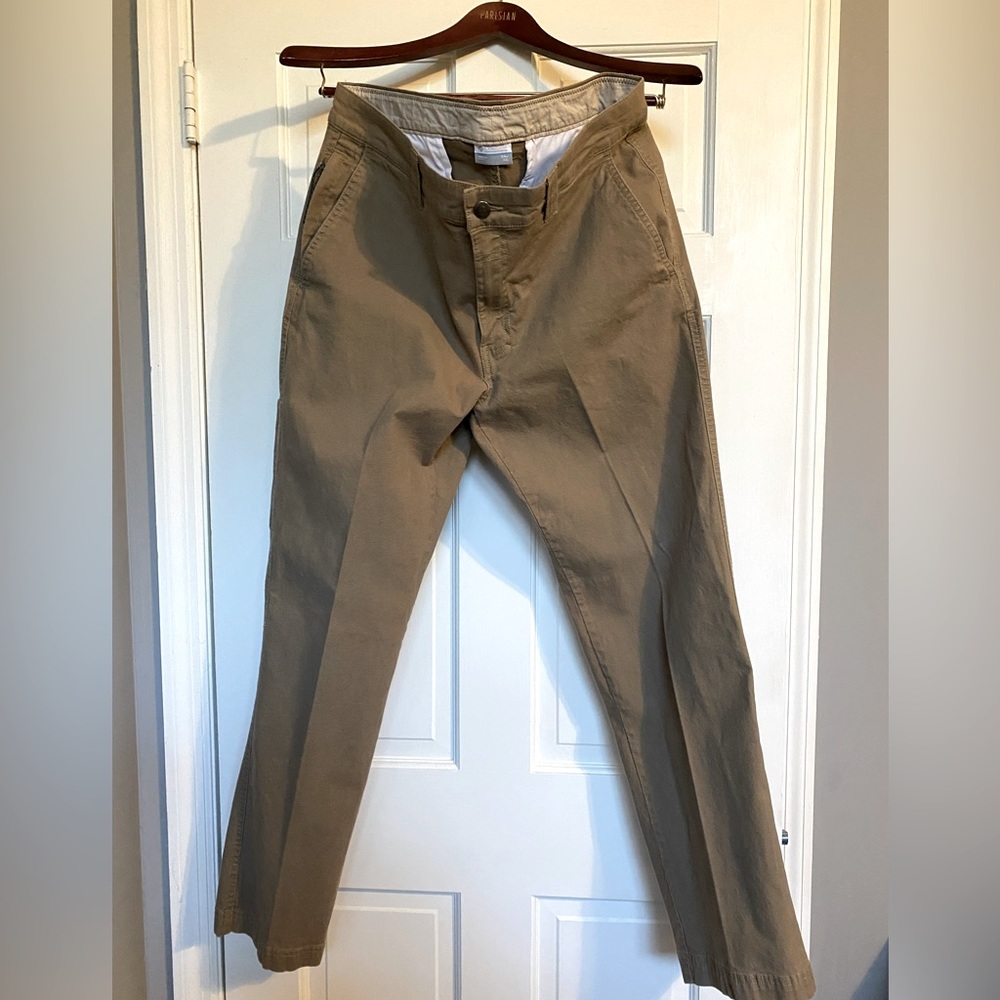EUC Men's Columbia khakis Size 34W/32L